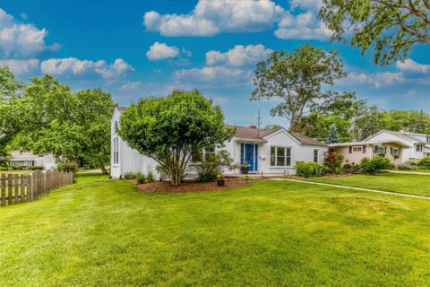 Photo of 310 S Summit Street, Wheaton, IL 60187 (MLS # 12676083)