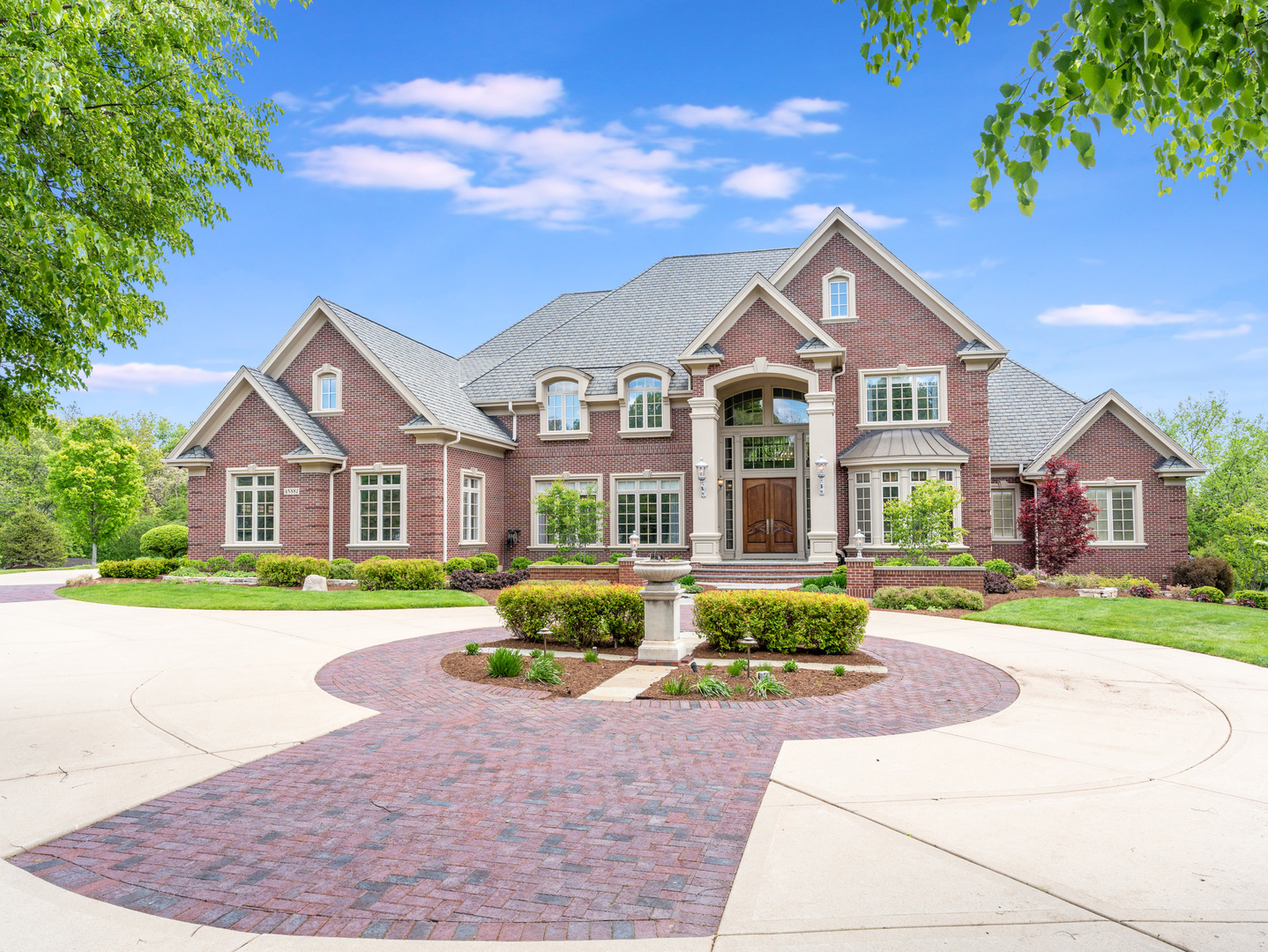 4N881 Old Farm Road
