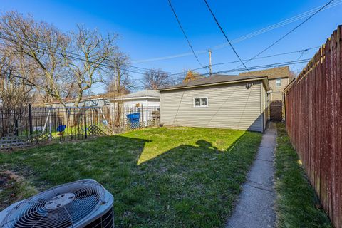 Tiny photo for 8051 S Escanaba Avenue, Chicago, IL 60617 (MLS # 12603116)