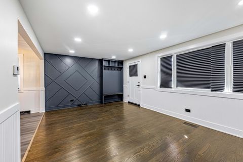 Tiny photo for 8051 S Escanaba Avenue, Chicago, IL 60617 (MLS # 12603116)