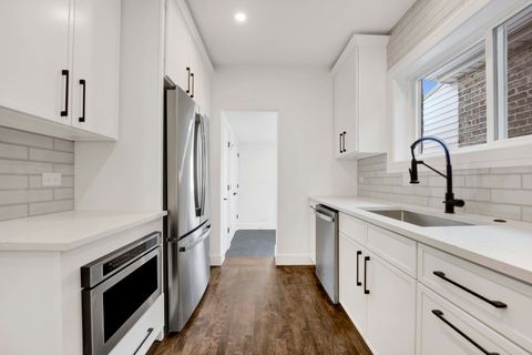 Tiny photo for 5844 W Leland Avenue, Chicago, IL 60630 (MLS # 12521154)