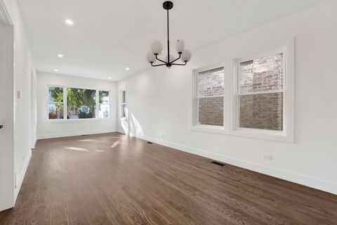 Tiny photo for 5844 W Leland Avenue, Chicago, IL 60630 (MLS # 12521154)