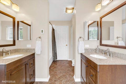 Tiny photo for 157 Primrose Lane, Bartlett, IL 60103 (MLS # 12764122)