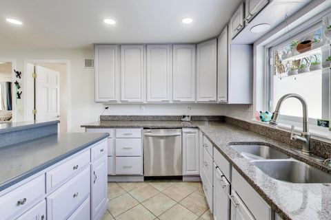 Tiny photo for 29 S Iowa Avenue, Addison, IL 60101 (MLS # 12550845)