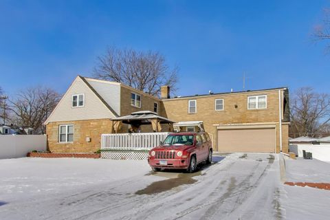 29 S Iowa Avenue Addison IL 60101