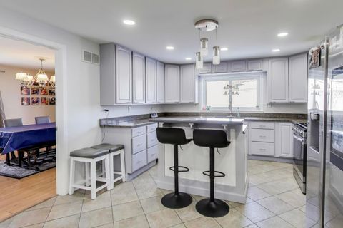 Tiny photo for 29 S Iowa Avenue, Addison, IL 60101 (MLS # 12550845)