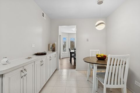 Tiny photo for 175 Lake Boulevard #345, Buffalo Grove, IL 60089 (MLS # 12561050)