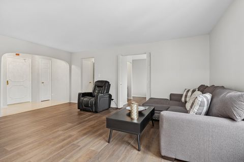 Tiny photo for 175 Lake Boulevard #345, Buffalo Grove, IL 60089 (MLS # 12561050)