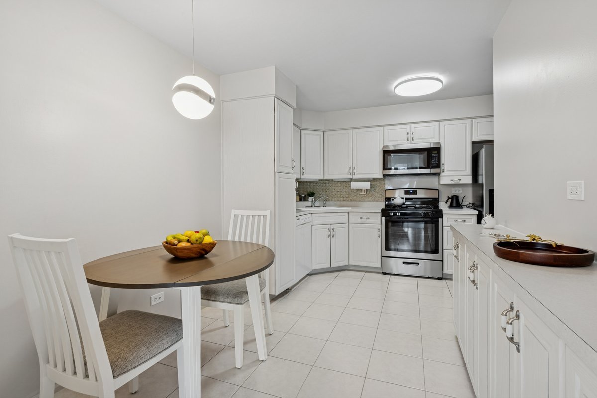 175 Lake Boulevard 345