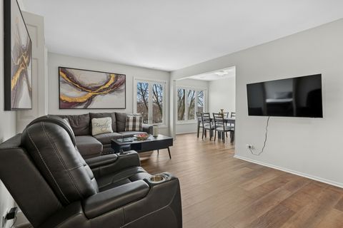 Tiny photo for 175 Lake Boulevard #345, Buffalo Grove, IL 60089 (MLS # 12561050)