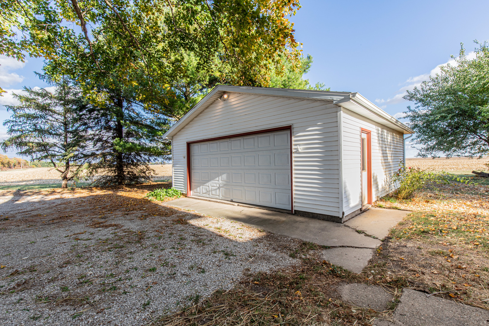 24592 2235 North Avenue