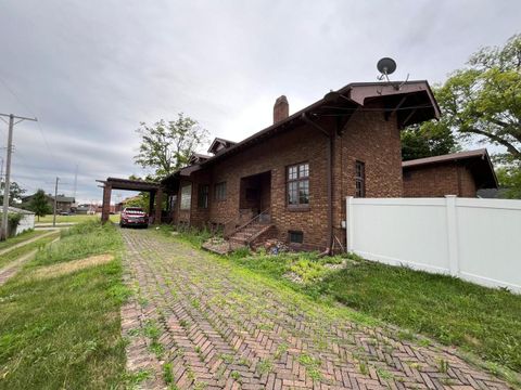 Tiny photo for 109 W Macon Street, Clinton, IL 61727 (MLS # 12420051)