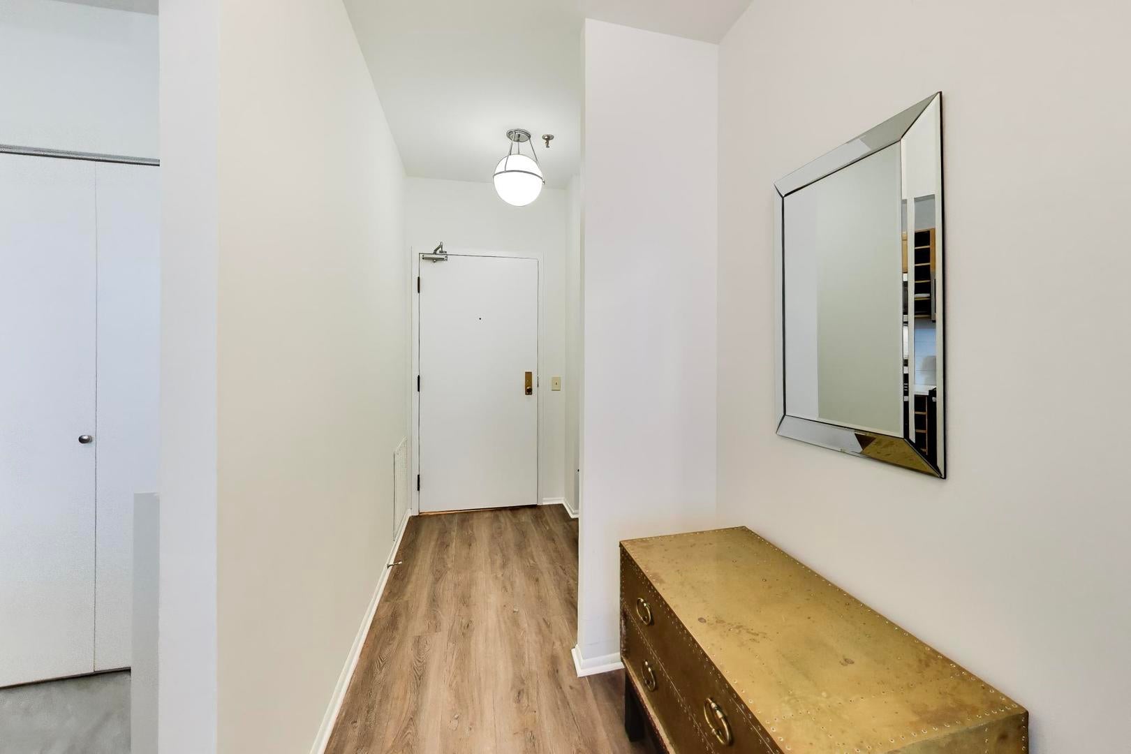 640 S Federal Street 807