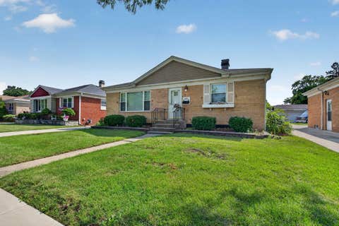 Tiny photo for 1621 Boeger Avenue, Westchester, IL 60154 (MLS # 12718749)