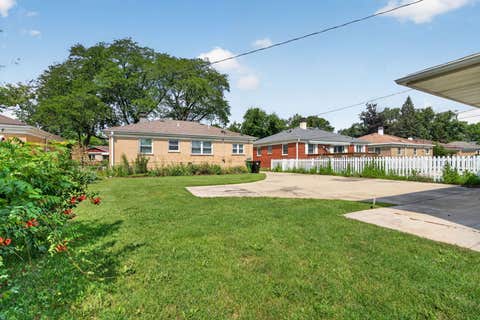 Tiny photo for 1621 Boeger Avenue, Westchester, IL 60154 (MLS # 12718749)