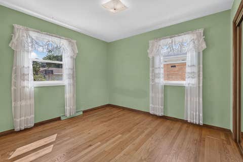 Tiny photo for 1621 Boeger Avenue, Westchester, IL 60154 (MLS # 12718749)