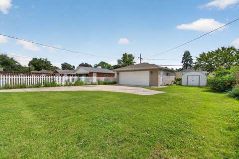 Tiny photo for 1621 Boeger Avenue, Westchester, IL 60154 (MLS # 12718749)