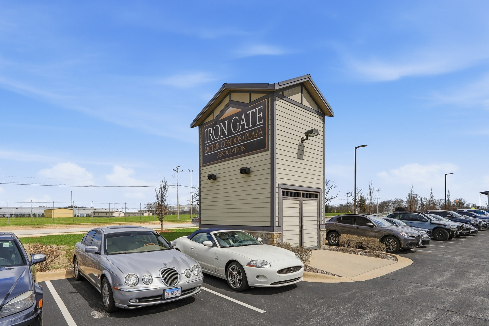 2112 Ferry Road 106