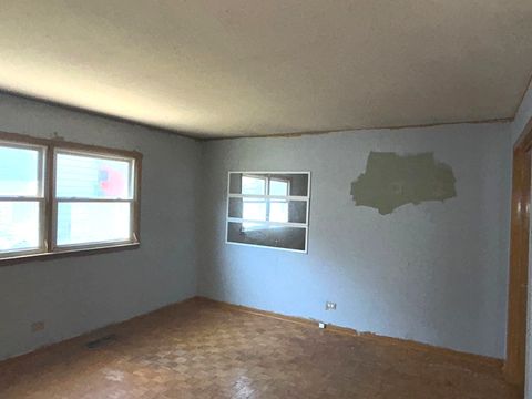 Tiny photo for 17622 Oakwood Drive, Hazel Crest, IL 60429 (MLS # 12492881)