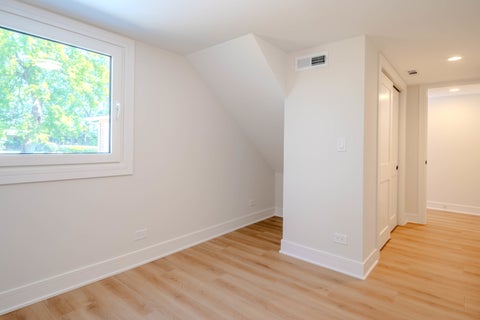 Tiny photo for 1823 E Park Place, Arlington Heights, IL 60004 (MLS # 12718526)