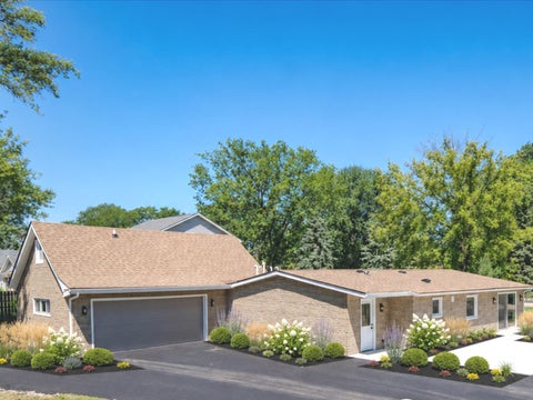 Photo of 1823 E Park Place, Arlington Heights, IL 60004 (MLS # 12718526)