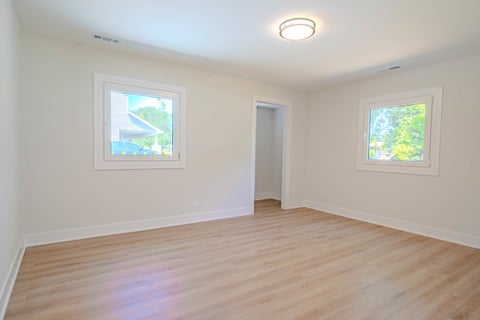 Tiny photo for 1823 E Park Place, Arlington Heights, IL 60004 (MLS # 12718526)
