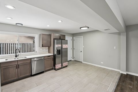 Tiny photo for 3403 Fountainbleau Drive, Hazel Crest, IL 60429 (MLS # 12592015)