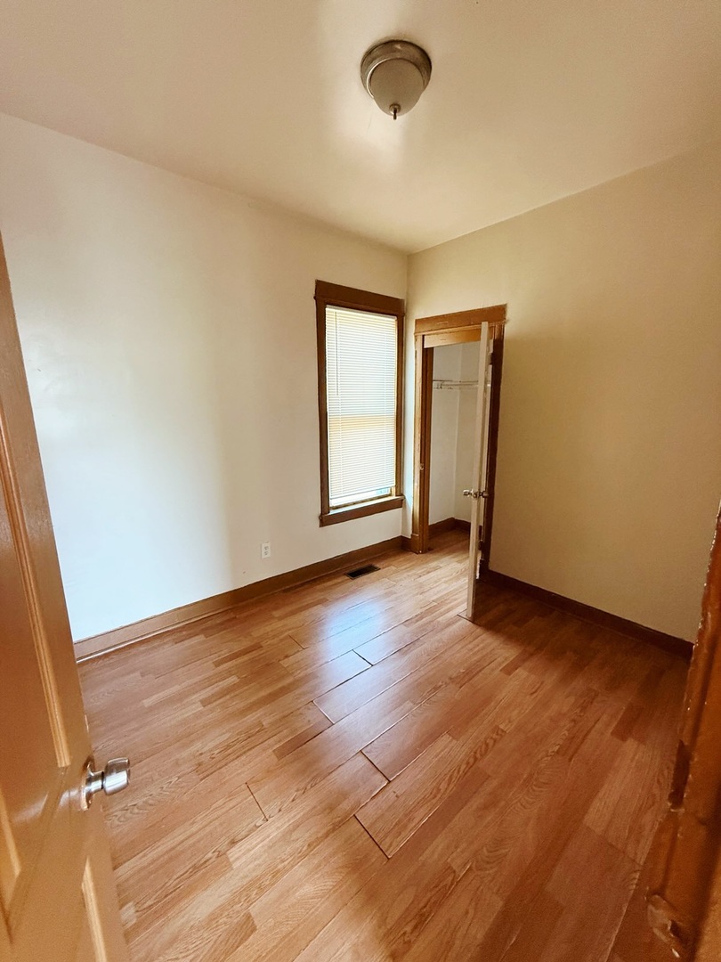 6643 S Laflin Street