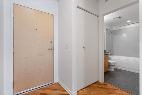 Tiny photo for 1040 W Adams Street #110, Chicago, IL 60607 (MLS # 12614956)