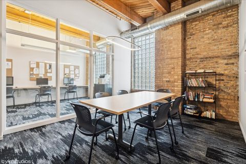 Tiny photo for 1040 W Adams Street #110, Chicago, IL 60607 (MLS # 12614956)