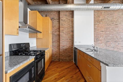 Tiny photo for 1040 W Adams Street #110, Chicago, IL 60607 (MLS # 12614956)