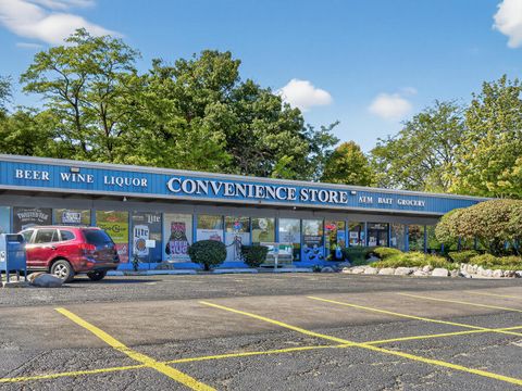 Tiny photo for 5882 Forest View Road #B, Lisle, IL 60532 (MLS # 12491455)