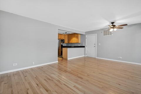 Tiny photo for 5882 Forest View Road #B, Lisle, IL 60532 (MLS # 12491455)
