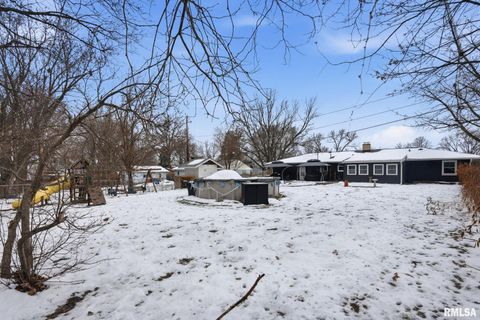 Tiny photo for 6145 FAIR Avenue, Davenport, IA 52806 (MLS # QC4270018)