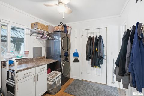 Tiny photo for 6145 FAIR Avenue, Davenport, IA 52806 (MLS # QC4270018)