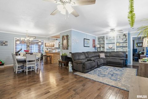 Tiny photo for 6145 FAIR Avenue, Davenport, IA 52806 (MLS # QC4270018)