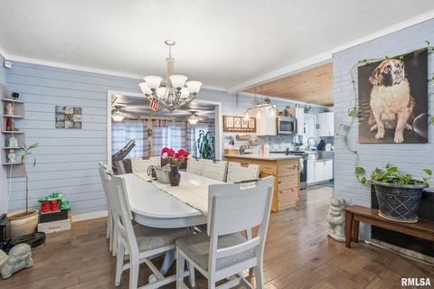 Tiny photo for 6145 FAIR Avenue, Davenport, IA 52806 (MLS # QC4270018)