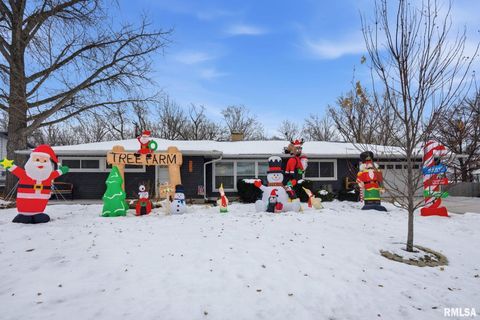 Tiny photo for 6145 FAIR Avenue, Davenport, IA 52806 (MLS # QC4270018)