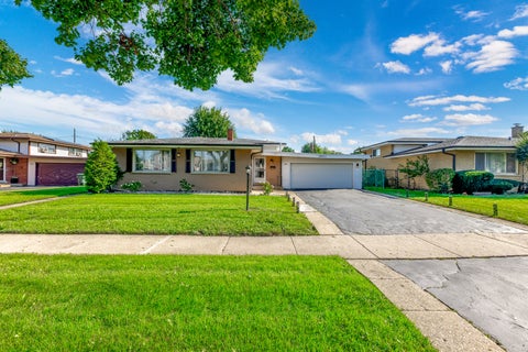 Photo of 7851 W Church Street W, Morton Grove, IL 60053 (MLS # 12765671)