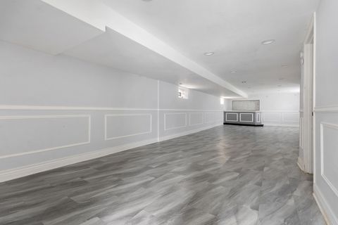 Tiny photo for 245 W 43rd Street, Chicago, IL 60609 (MLS # 12510147)