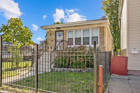 245 W 43rd Street Chicago IL 60609