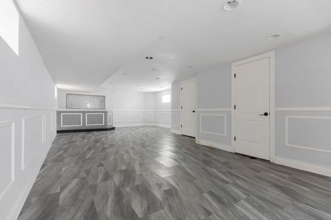 Tiny photo for 245 W 43rd Street, Chicago, IL 60609 (MLS # 12510147)