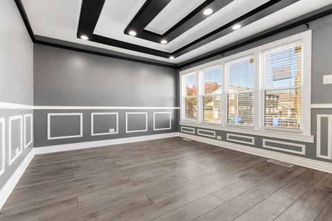 Tiny photo for 245 W 43rd Street, Chicago, IL 60609 (MLS # 12510147)