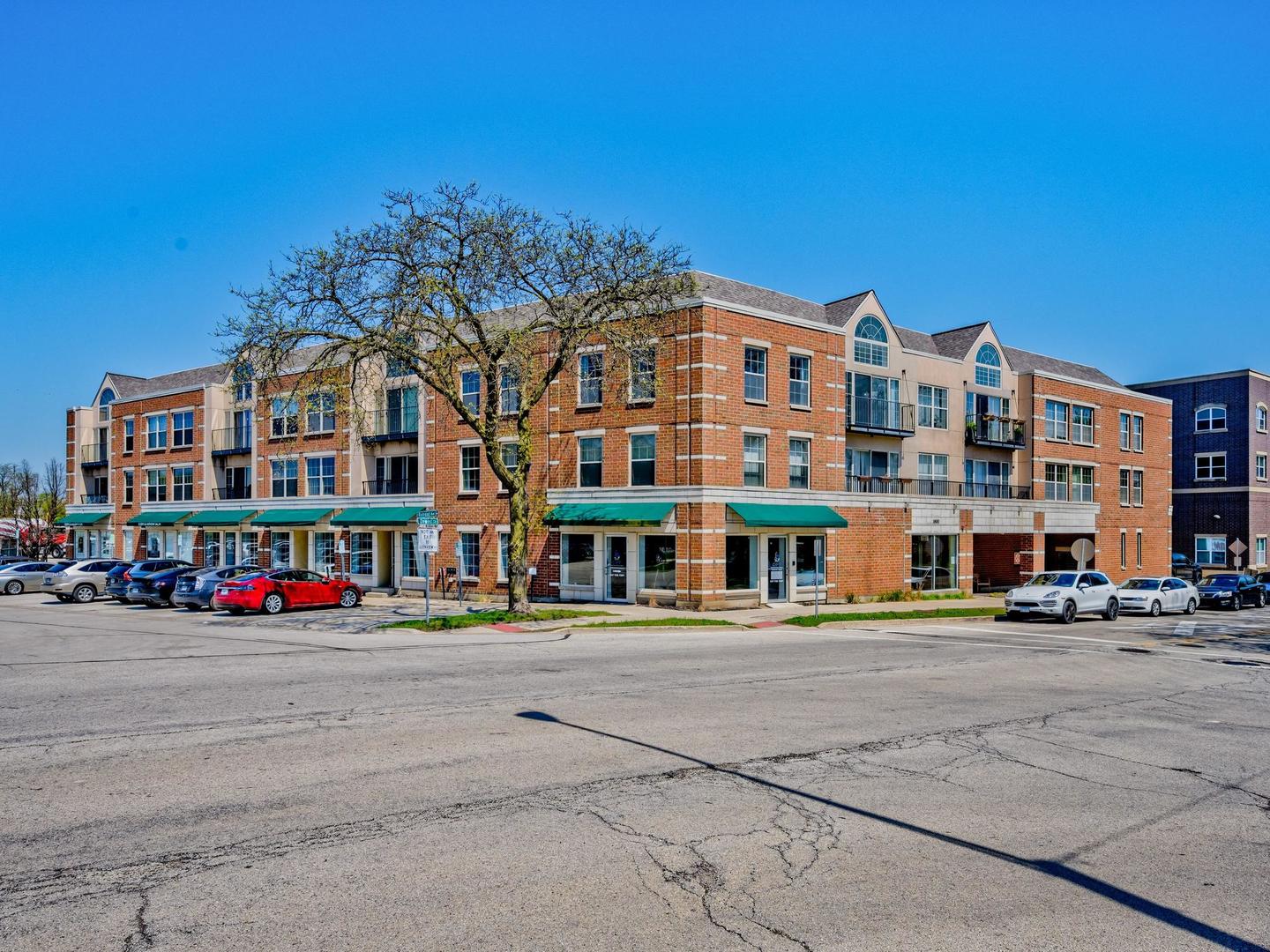 1800 Dewes Street 305