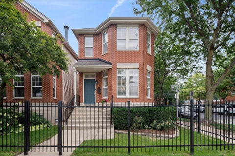 Tiny photo for 1501 N Larrabee Street, Chicago, IL 60610 (MLS # 12730325)