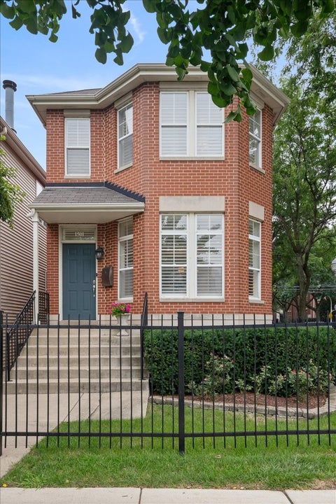 Tiny photo for 1501 N Larrabee Street, Chicago, IL 60610 (MLS # 12730325)
