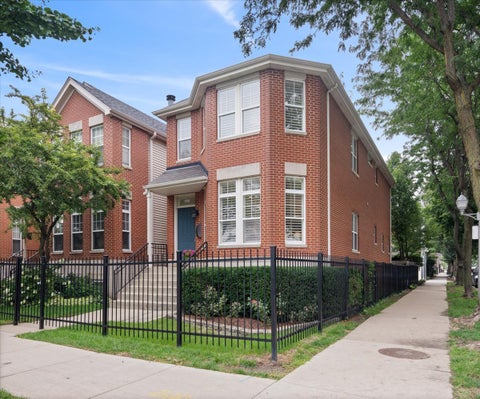 Tiny photo for 1501 N Larrabee Street, Chicago, IL 60610 (MLS # 12730325)
