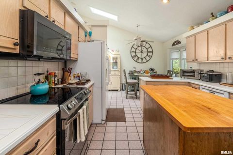 Tiny photo for 173 Lake Indian Hills Circle, Carbondale, IL 62902 (MLS # EB459456)