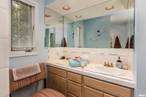 Tiny photo for 173 Lake Indian Hills Circle, Carbondale, IL 62902 (MLS # EB459456)