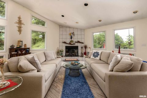 Tiny photo for 173 Lake Indian Hills Circle, Carbondale, IL 62902 (MLS # EB459456)